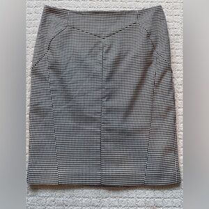 Worthington Black and White Pencil Skirt Knee-Length